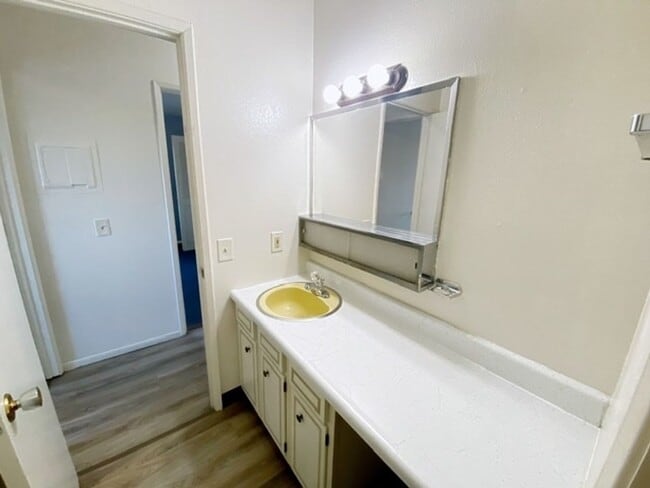 Building Photo - 3934 W 30th Ave