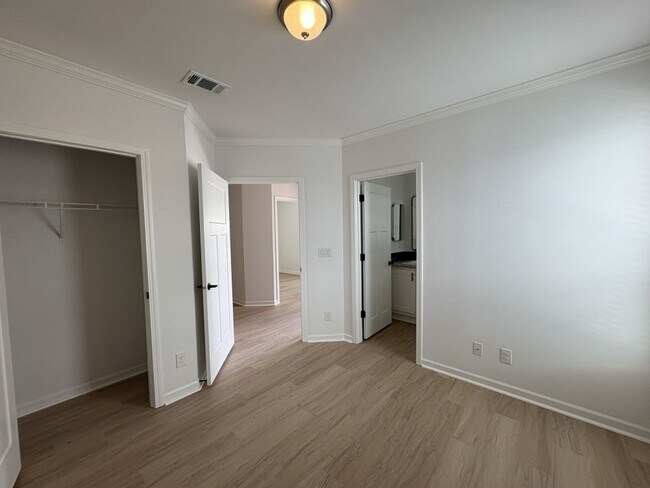 Building Photo - 1643 Voyager Dr
