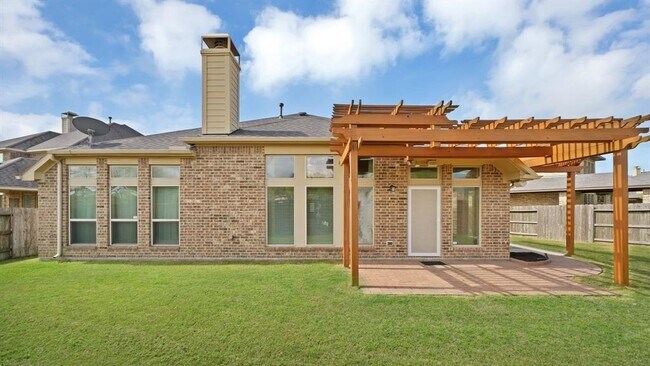 Building Photo - 5903 Falling Briar Lane