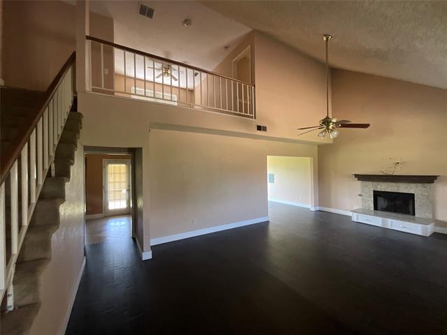 Building Photo - 1705 Huntington Dr
