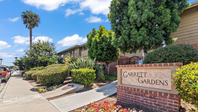 Interior Photo - Garrett Gardens