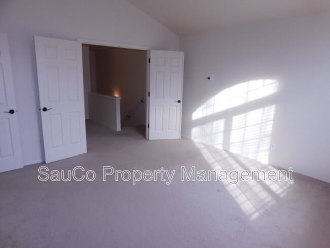 Building Photo - 1218 34th Pl