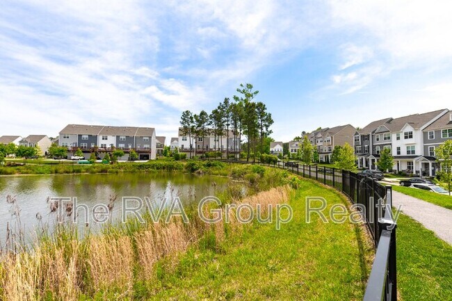 Building Photo - 6448 Cassia Loop