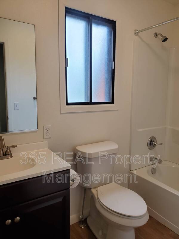 Building Photo - 2141 28th Ave Ct