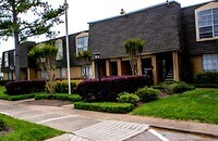 Building Photo - 6311 Beverly Hill St