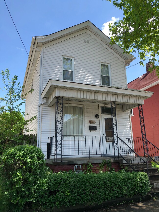 Building Photo - 1826 5th Ave