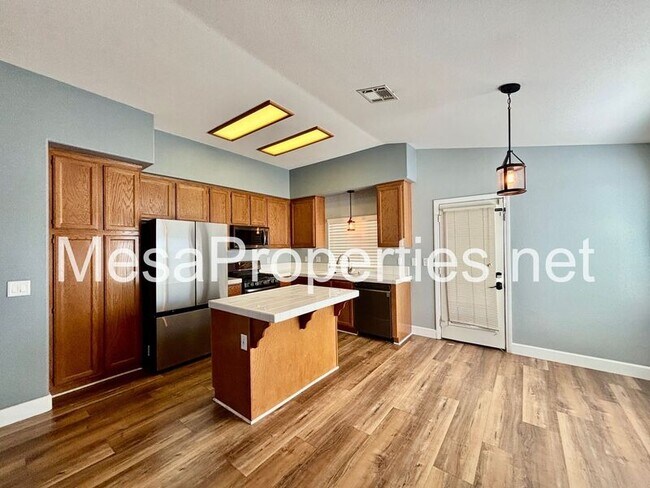 Building Photo - 17547 Electra Dr