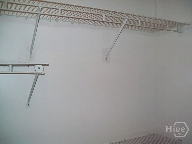 Building Photo - 141 Wakefield Dr