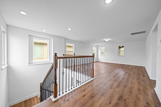 Building Photo - 4118 Lake Cypress Cir