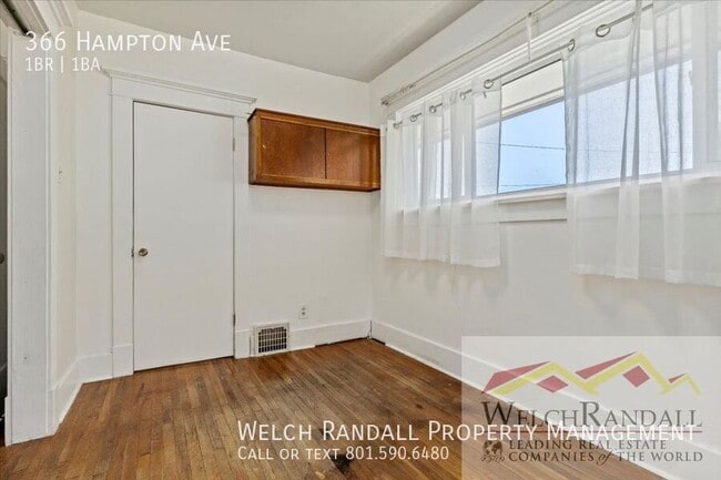 Building Photo - 366 Hampton Ave S