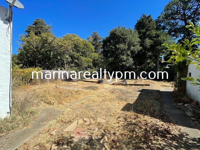 Building Photo - Coming Soon! Charming 3 bedroom, 2 bathroom home located in the Vista area near Vallejo High School