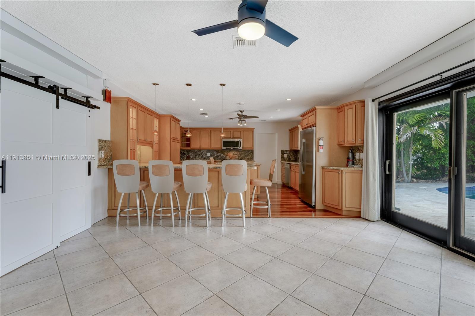 Building Photo - 7601 NE 9th Ave