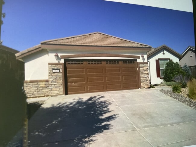 Building Photo - 1520 Meridian Ranch Dr