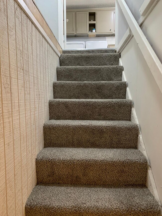 Building Photo - 710 12th St