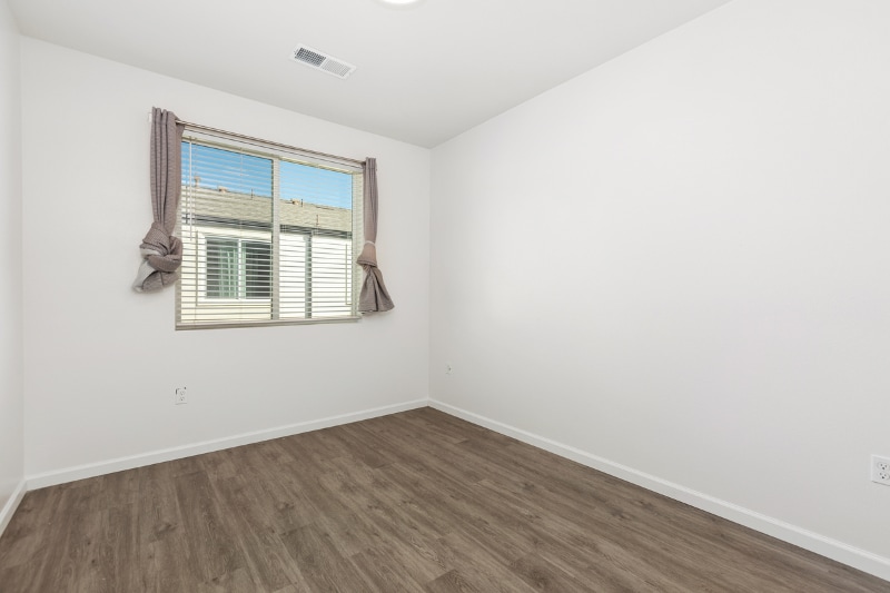 Building Photo - 5272 Beachfront Cove