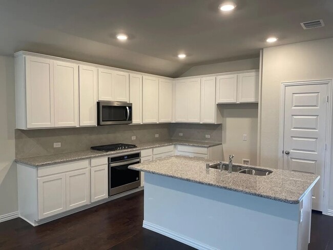 Building Photo - 5405 Fairdale Dr