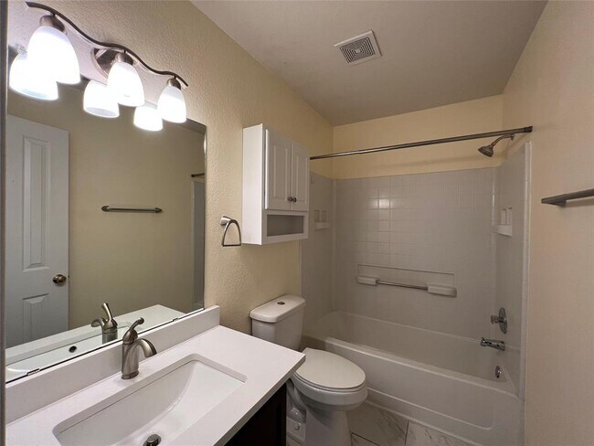 Building Photo - 116 Remington Dr