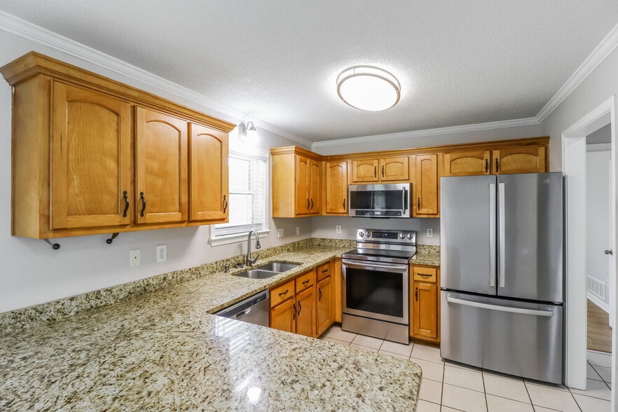 Building Photo - 15 Cypress Grove Cove