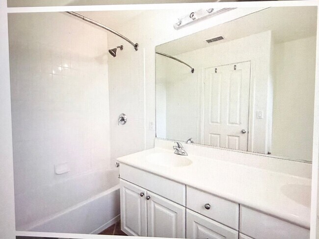 Building Photo - Ocean Pointe - Kelohi Kai - 4-bedroom 3 bath/enclosed garage