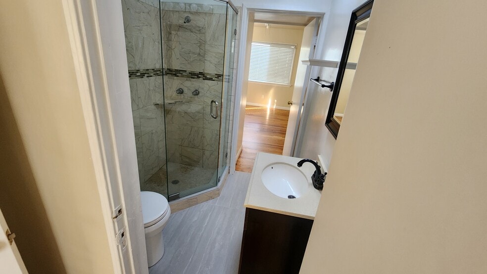 Building Photo - 625 Prospect Ave