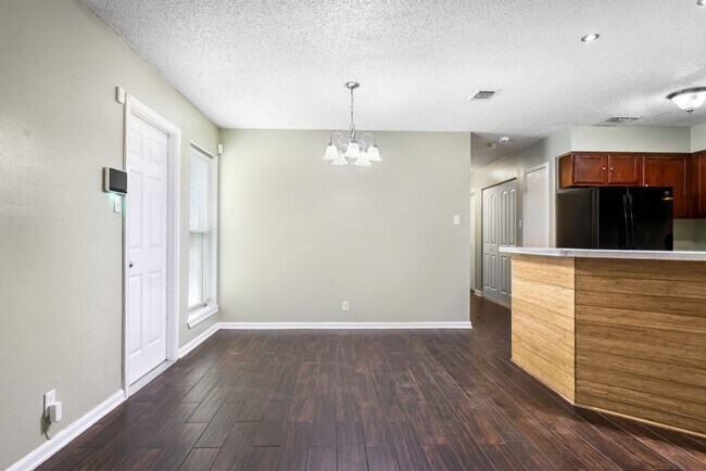 Building Photo - 6808 Betty Levy