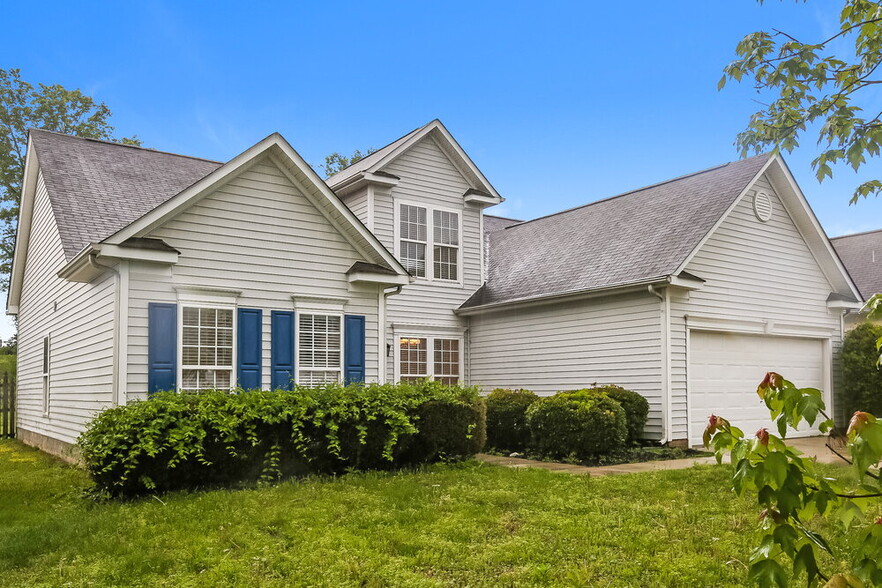 Building Photo - 3425 Stoney Garden Dr
