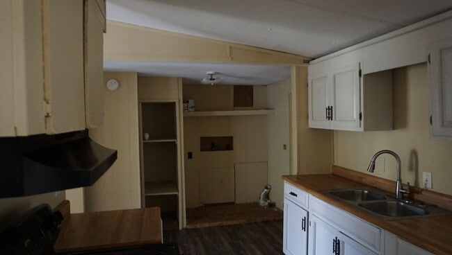 Building Photo - Mobile Home in Cook County