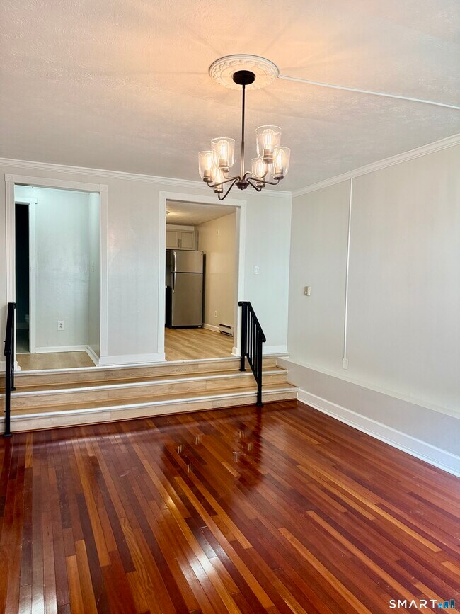 Building Photo - 801 Pleasant Valley Rd