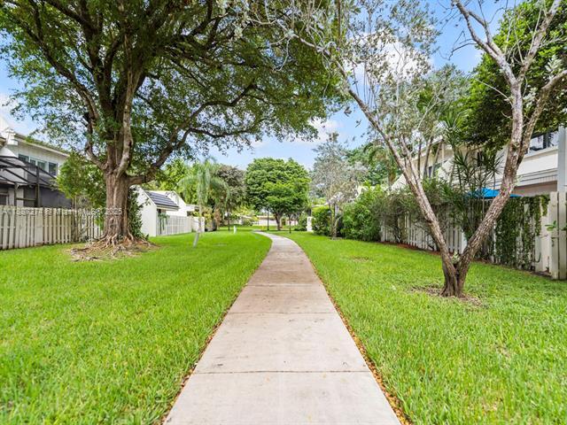 Building Photo - 8218 SW 82nd Ct