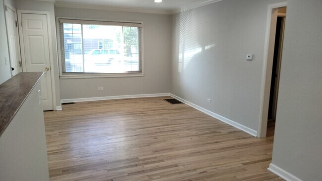 Building Photo - 1705 W Stoll Pl