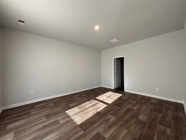 Building Photo - 342 Tiliwa St