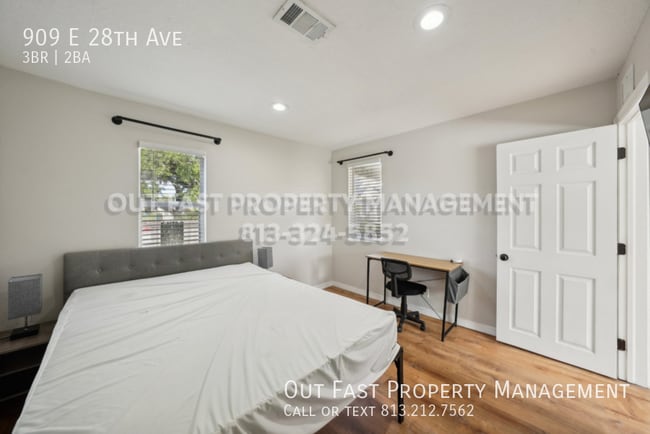 Building Photo - 909 E 28th Ave