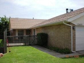 Building Photo - 12606 Abbotts Way