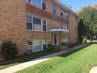 Building Photo - 7146 Riverside Dr