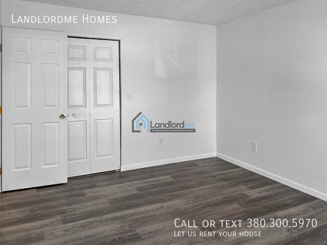 Building Photo - 8111 Royal Elm Dr