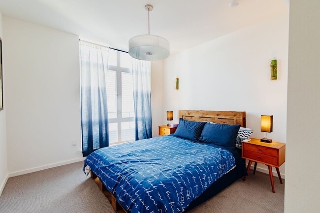 Building Photo - Modern 3 Bed, 3.5 Bath Townhouse for Rent