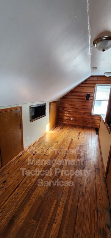 Building Photo - 5120 Clement Ave