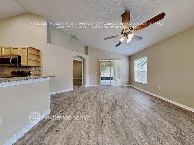 Building Photo - 3155 Lindera Dr