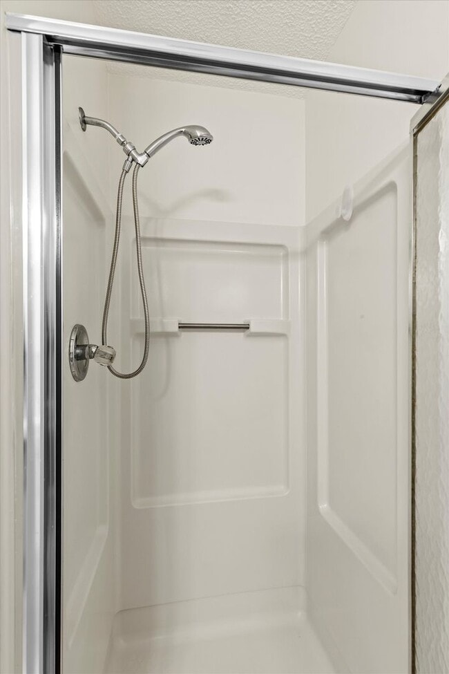 Building Photo - Charming 2-Bedroom home with Front and Rear Balconies