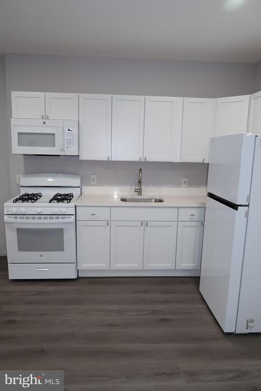 Building Photo - 2833 Brendan Ave