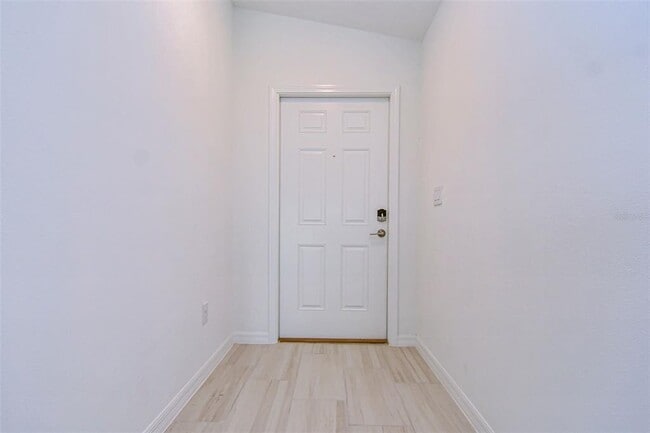 Building Photo - 8879 Little Bluestem Dr