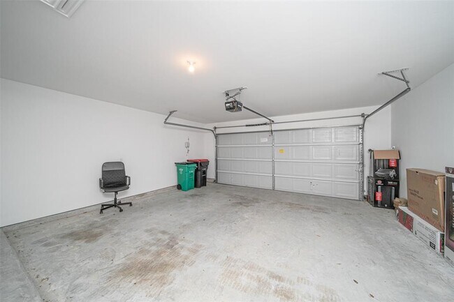 Building Photo - 155 Solana Point Dr