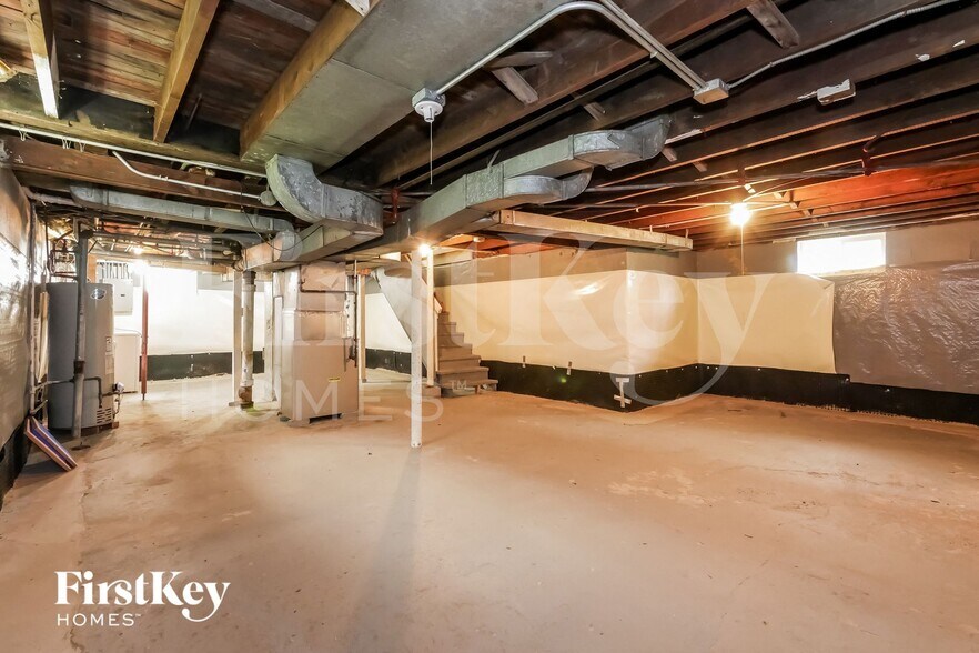 Building Photo - 519 S Elmwood Ave