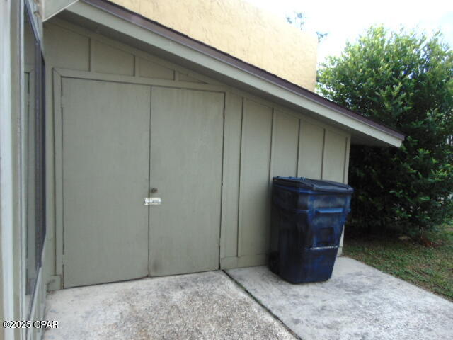 Building Photo - 1025 W 19th St