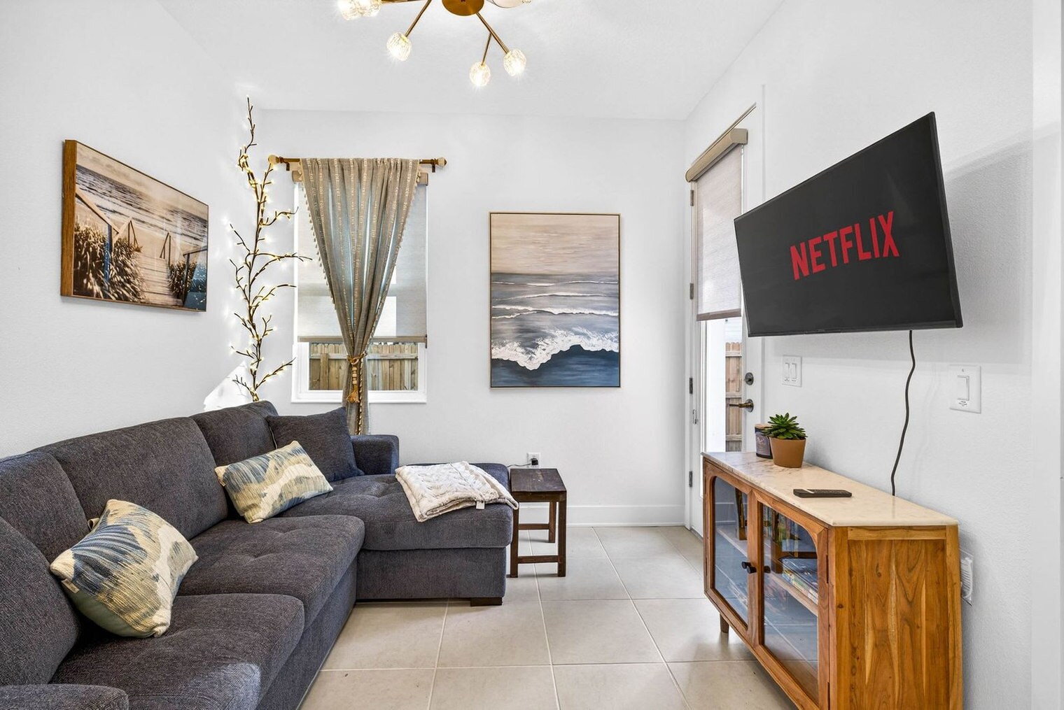 Building Photo - 1734 W Cherry St