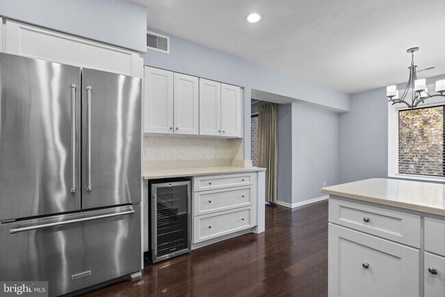 Building Photo - 6 Mullingar Ct