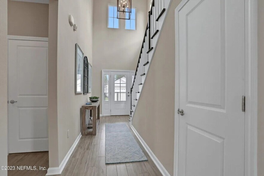 Building Photo - 580 Silver Landing Dr