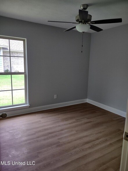 Building Photo - 599 Westfield Dr