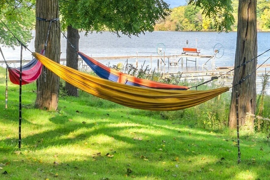 Join our community & enjoy 450' of shared shoreline - a full city block! - Cross Lake Estates - Furnished Rentals