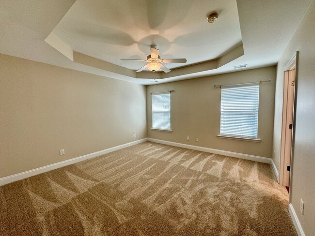 Building Photo - Better than New!